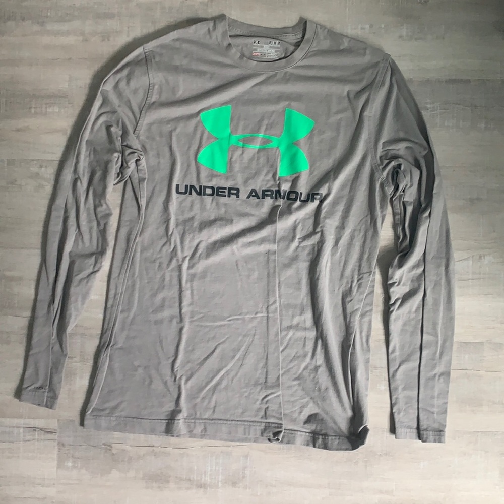 Medium Under Armour Long sleeve